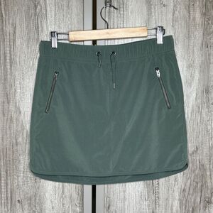 Athleta Skort Mesh Short Mini Zip Pockets Green Color Size S